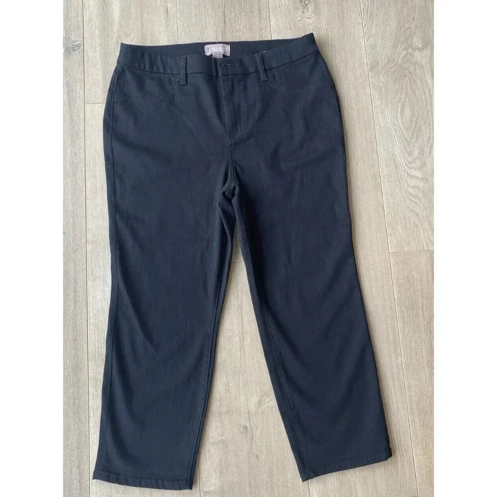 Chico's Denim Girlfriend Capri Basic Black Stretchy Size 1 (Size 8) Medium New